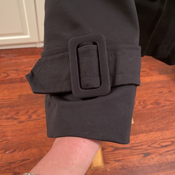 Ladies black jacket size 6.  Like new, seldom worn. - Picture 3 of 6